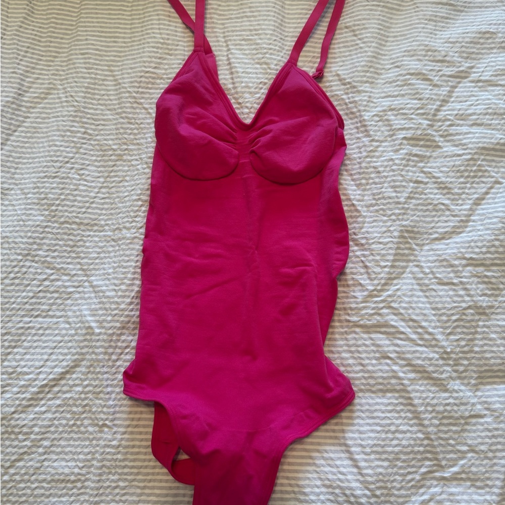 Elegant Pink Women's Shapewear Bodysuit